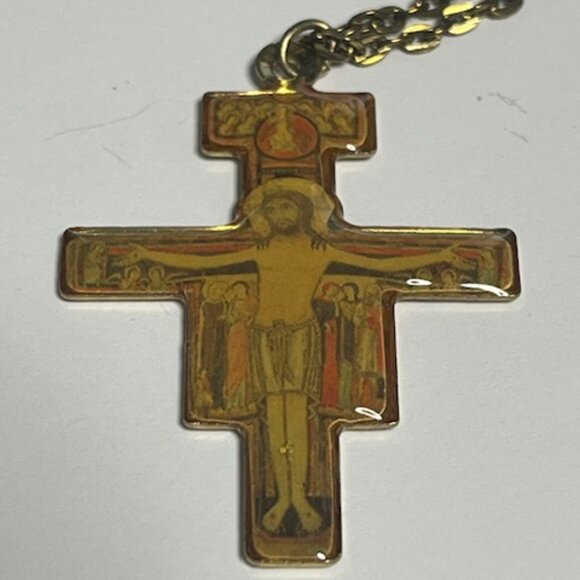 VTG Crucifix Religious Jesus on Cross Pendant Necklace w/19.5" Gold Tone Chain - Picture 4 of 13